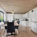 Holiday home Rea - 5km From The Sea By Interhome