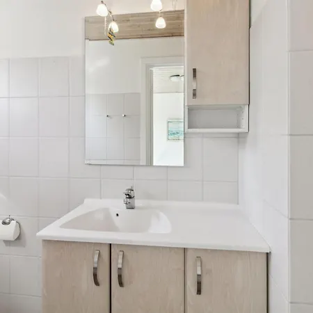 Rea - 5km From The Sea By Interhome Hébergement de vacances