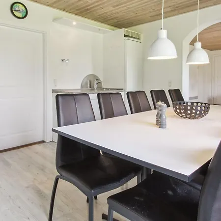 Rea - 5km From The Sea By Interhome *