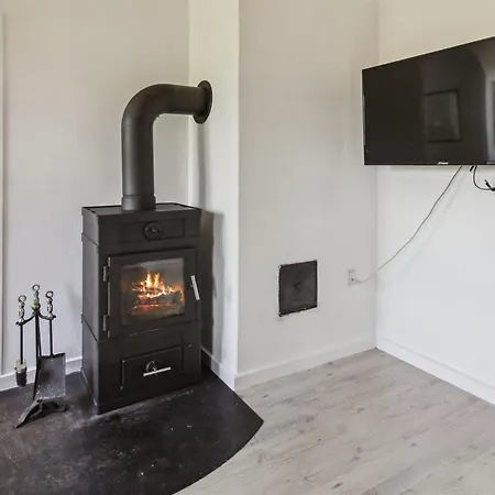 Holiday home Rea - 5km From The Sea By Interhome