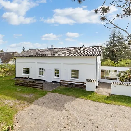 Holiday home Rea - 5km From The Sea By Interhome