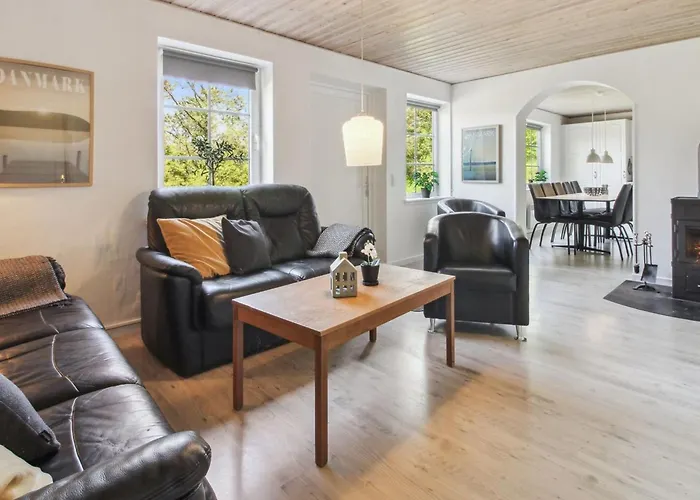 Rea - 5km From The Sea By Interhome Tagholm